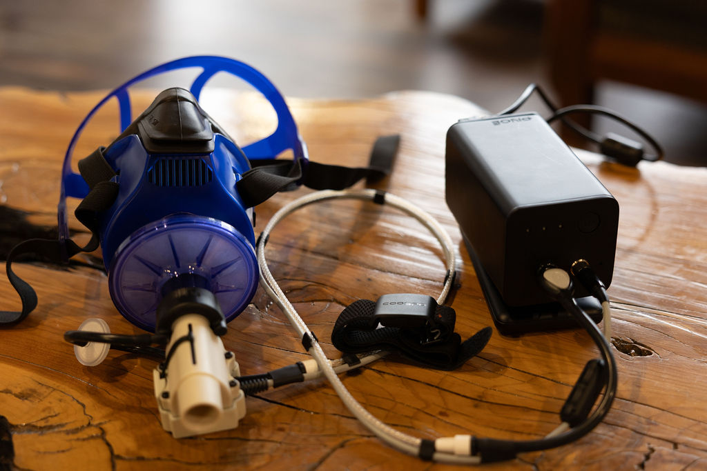 PNOĒ breath analyzer and mask used for metabolic testing